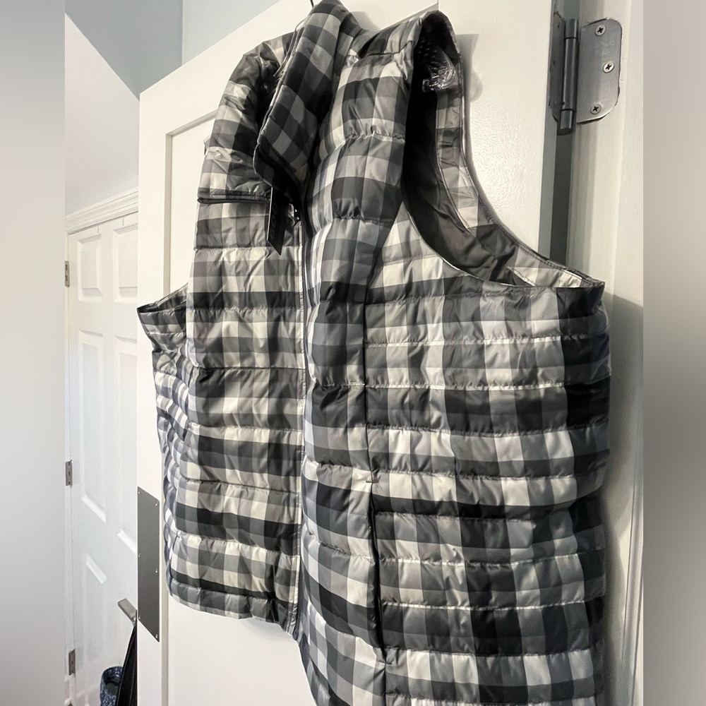 Lands end down vest plus size 3 x new with tag